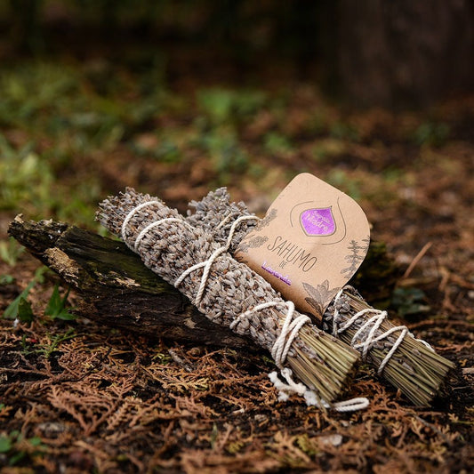 Sagrada Madre Lavender Sahumo Räucherbündel mit Lavendel und Zeder.