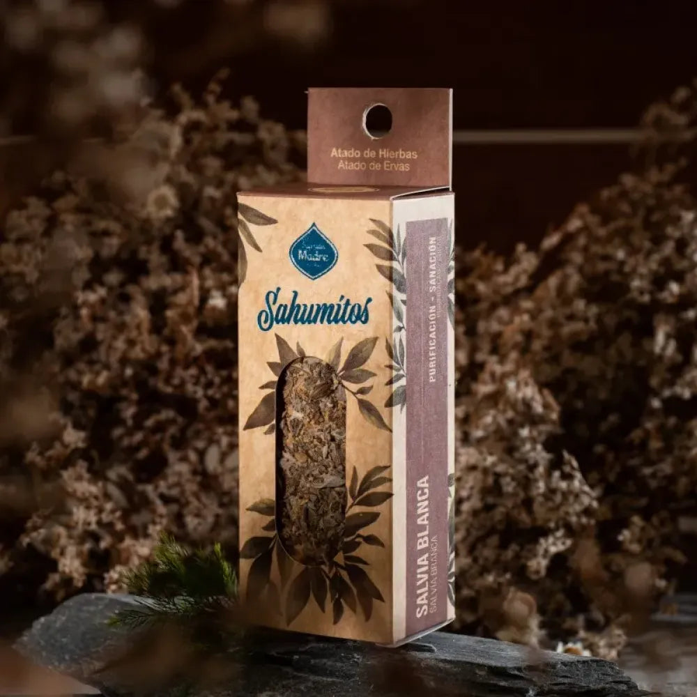 Sagrada Madre Sahumito Räucherbündel (Weißer Salbei) mit einem Kern aus Zeder, Lorbeer und Eukalyptus, handgebunden