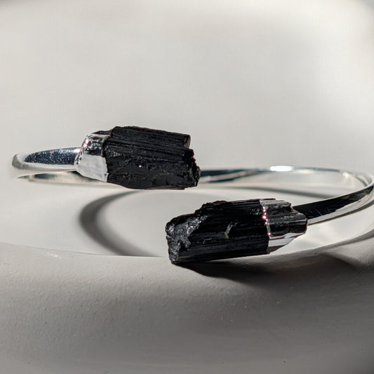 Schwarzer Turmalin Armreif | Silber | Schutz & Erdung