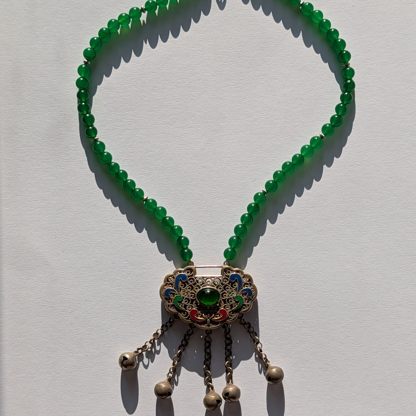 Smaragd Halskette Ruyi Schloss Anhänger Qing Dynastie Klangschloss Glöckchen Temple of Desire