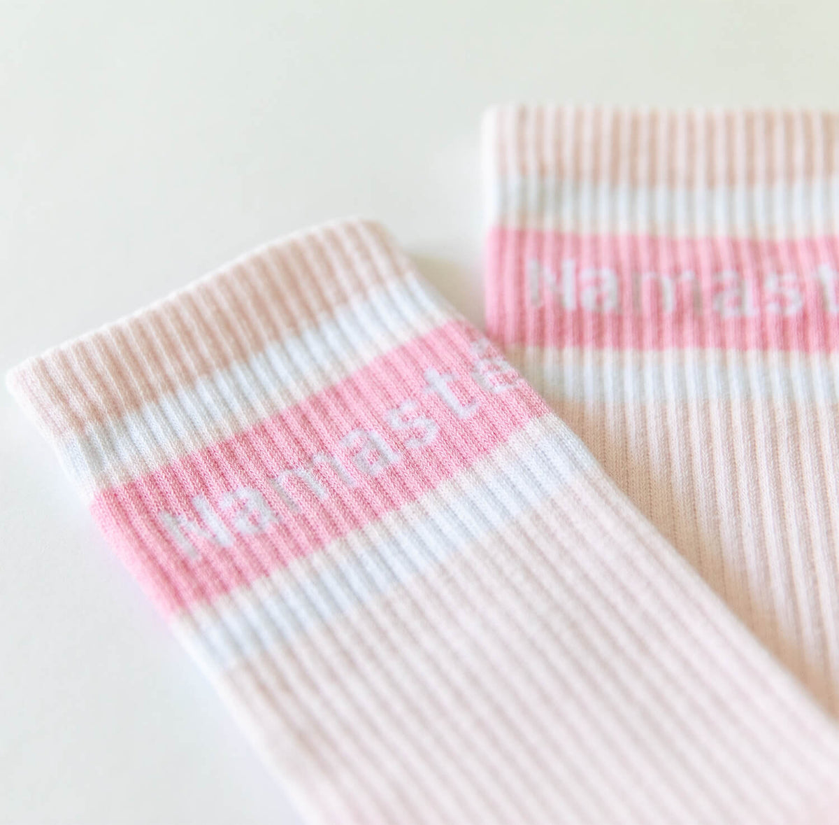 Yoga-Socken Namasté & Inhale Exhale | Bio-Baumwolle, 3 Farbvarianten