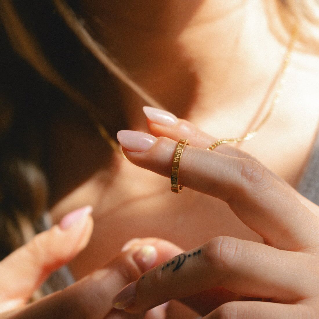 Verschluss und Verlängerungsstück der vergoldeten Ringkette