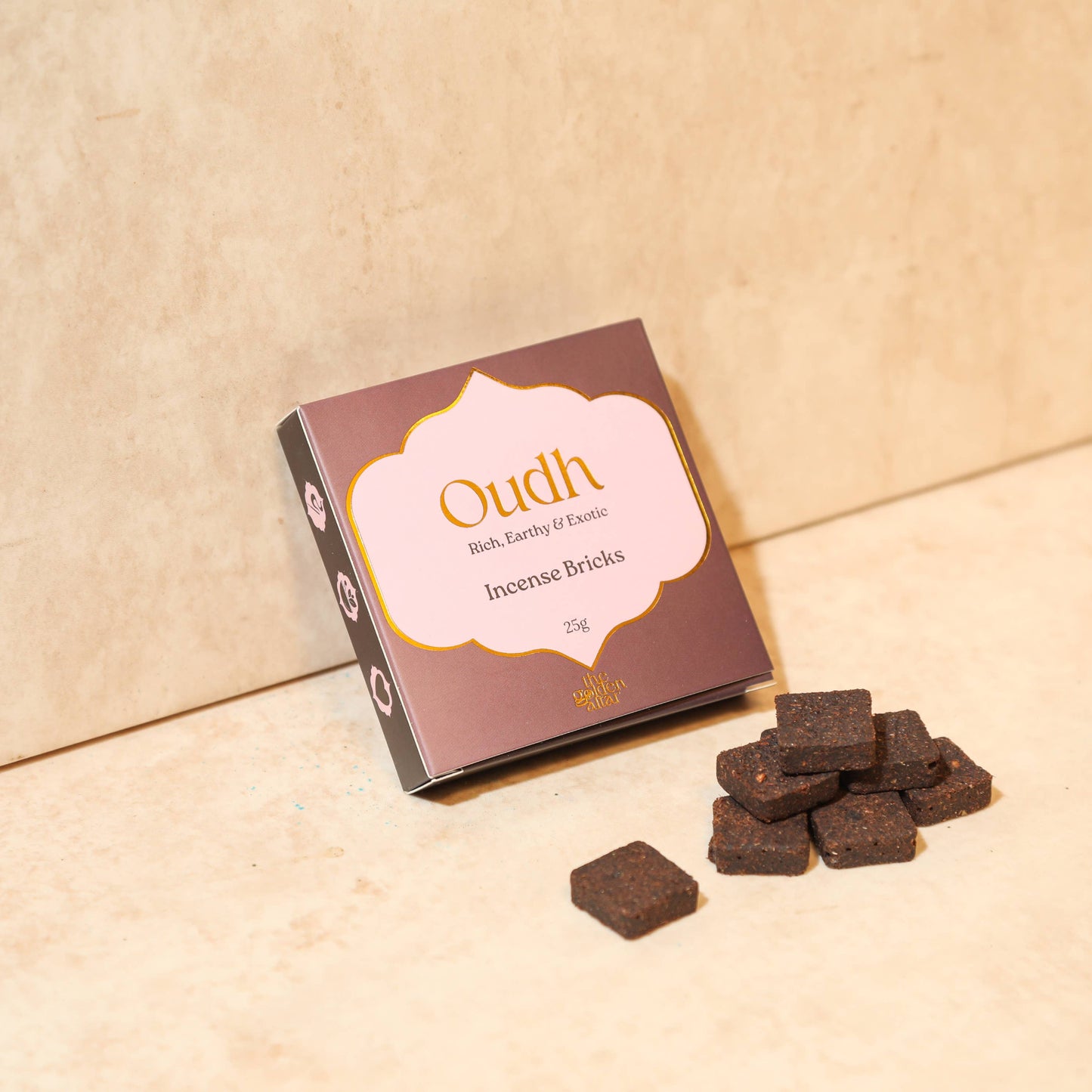 The Golden Altar Oudh Weihrauchziegel Verpackung rauchlos Aromatherapie 9 Stück