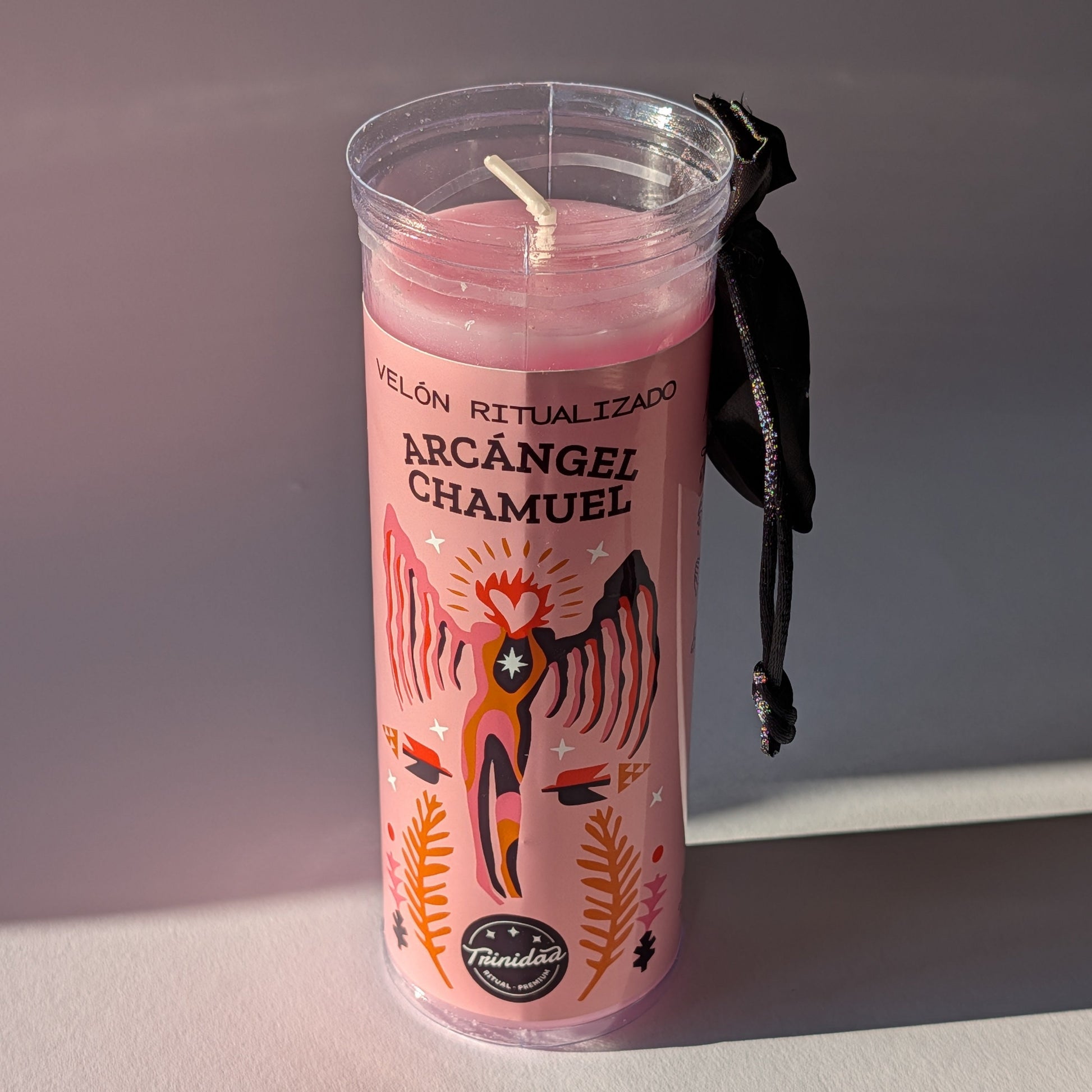 Trinidad Ritualisierte Kerze Erzengel Chamuel Pink Kunststoffhülle Liebe
