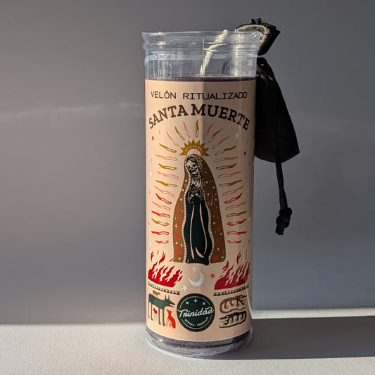 Trinidad Ritualisierte Kerze Santa Muerte Schwarz Kunststoffhülle Schutz