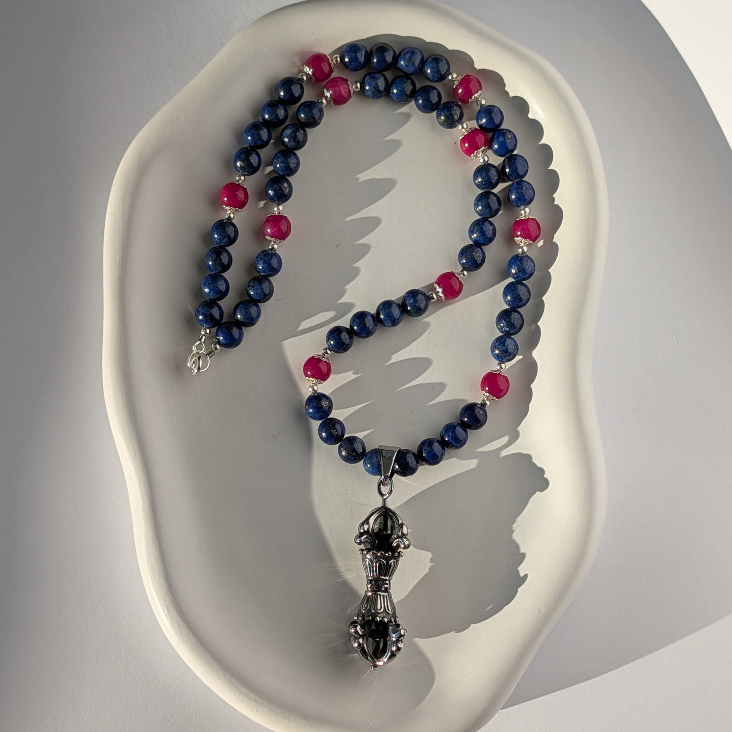 Vajra Dorje Kette Lapis Lazuli Rubin Anhänger Buddhistischer Schmuck Temple of Desire