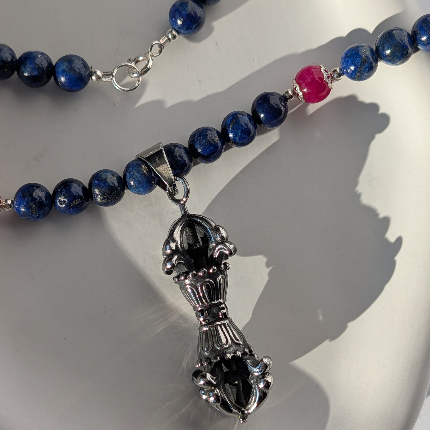Vajra Dorje Kette Lapis Lazuli Rubin Anhänger Buddhistischer Schmuck Temple of Desire