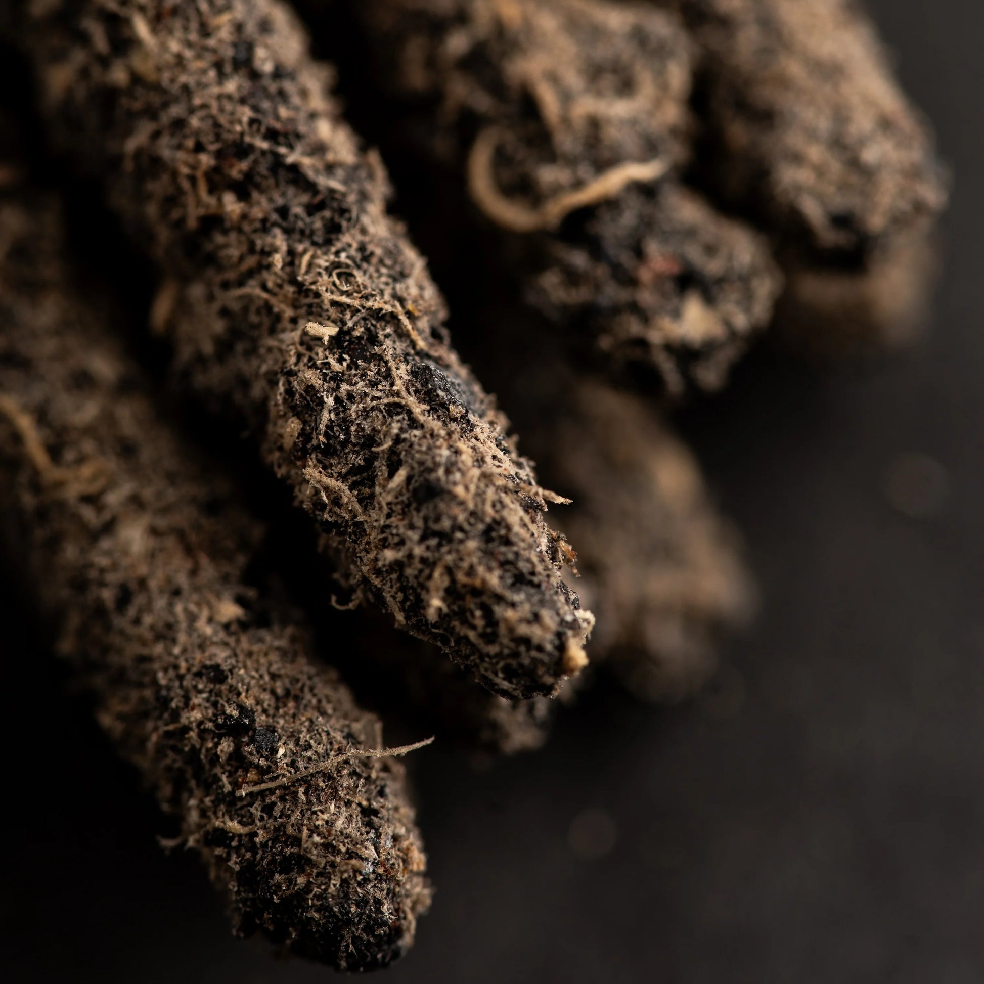 Verpackung der Sagrada Madre Cosmos Räucherstäbchen Merkur vor einem kosmischen Wüsten-Hintergrund mit Planeten.