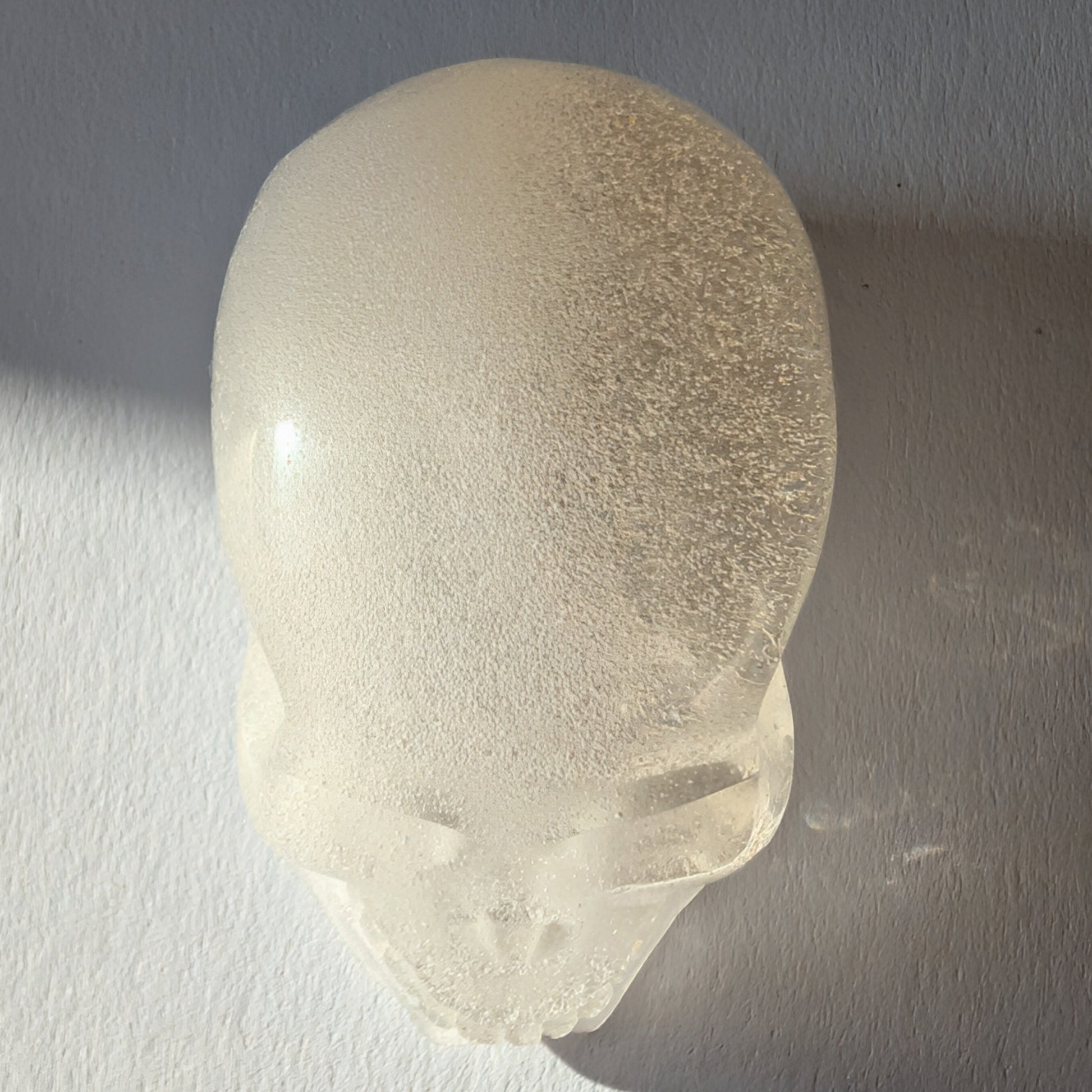 Weißer Kristallschädel Lampedusa Milchquarz 115g