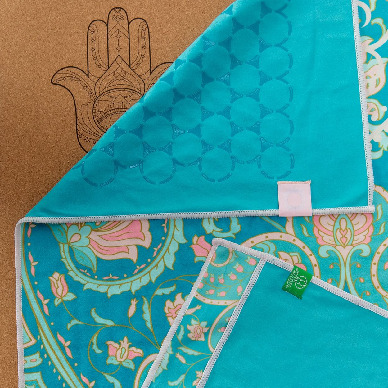 Yoga Handtuch rutschfest | Mikrofaser-Auflage mit Silikon-Waben & Gesichtstuch