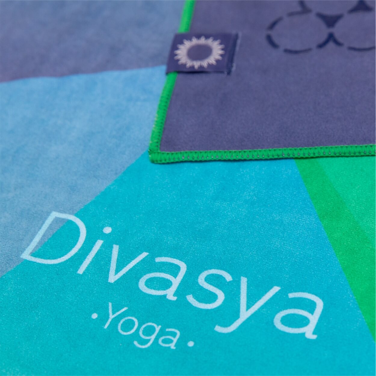 Set aus Yoga Handtuch und zusätzlichem Gesichtshandtuch 60 x 40 cm