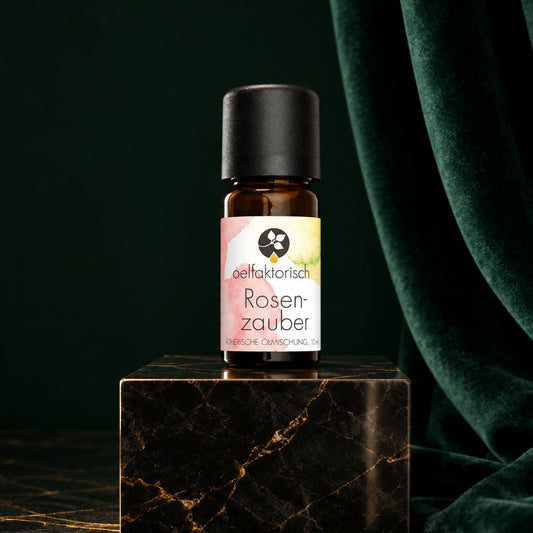Ätherische Ölmischung „Rosenzauber“ von oelfaktorisch, 10-ml-Fläschchen