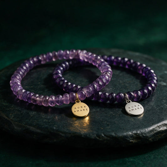 Detailansicht des Amethyst Armband mit originalgetreuen Edelsteinperlen und Schmuckelementen