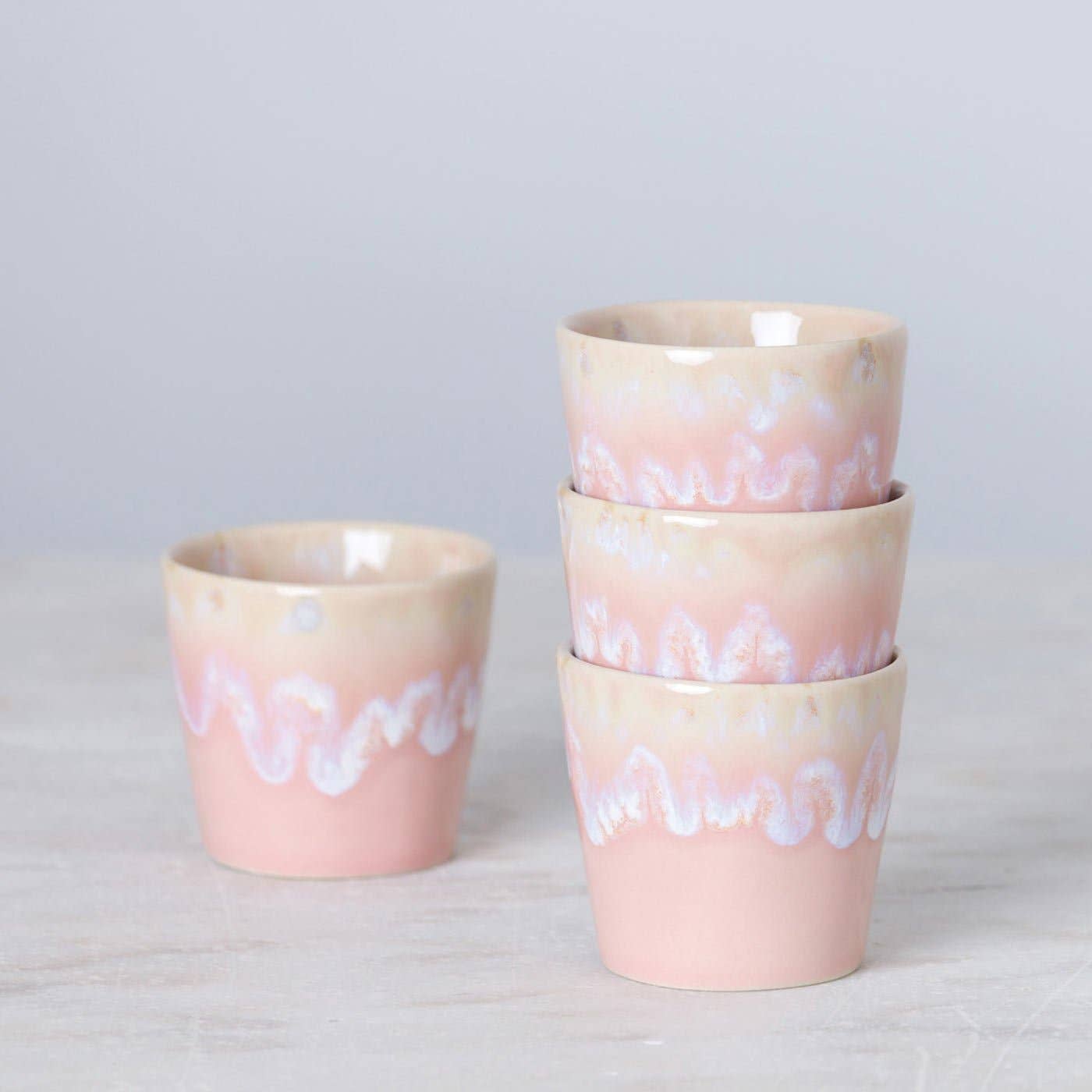 Detailansicht der Glasur der Costa Nova Café Lungo Cup