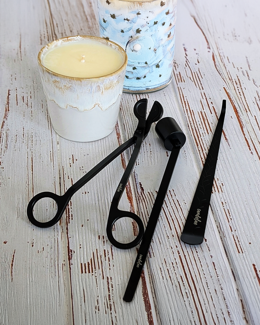 Kerzenpflege-Set Schwarz von Candelae mit Dochtschere, Kerzenlöscher und Dochtheber