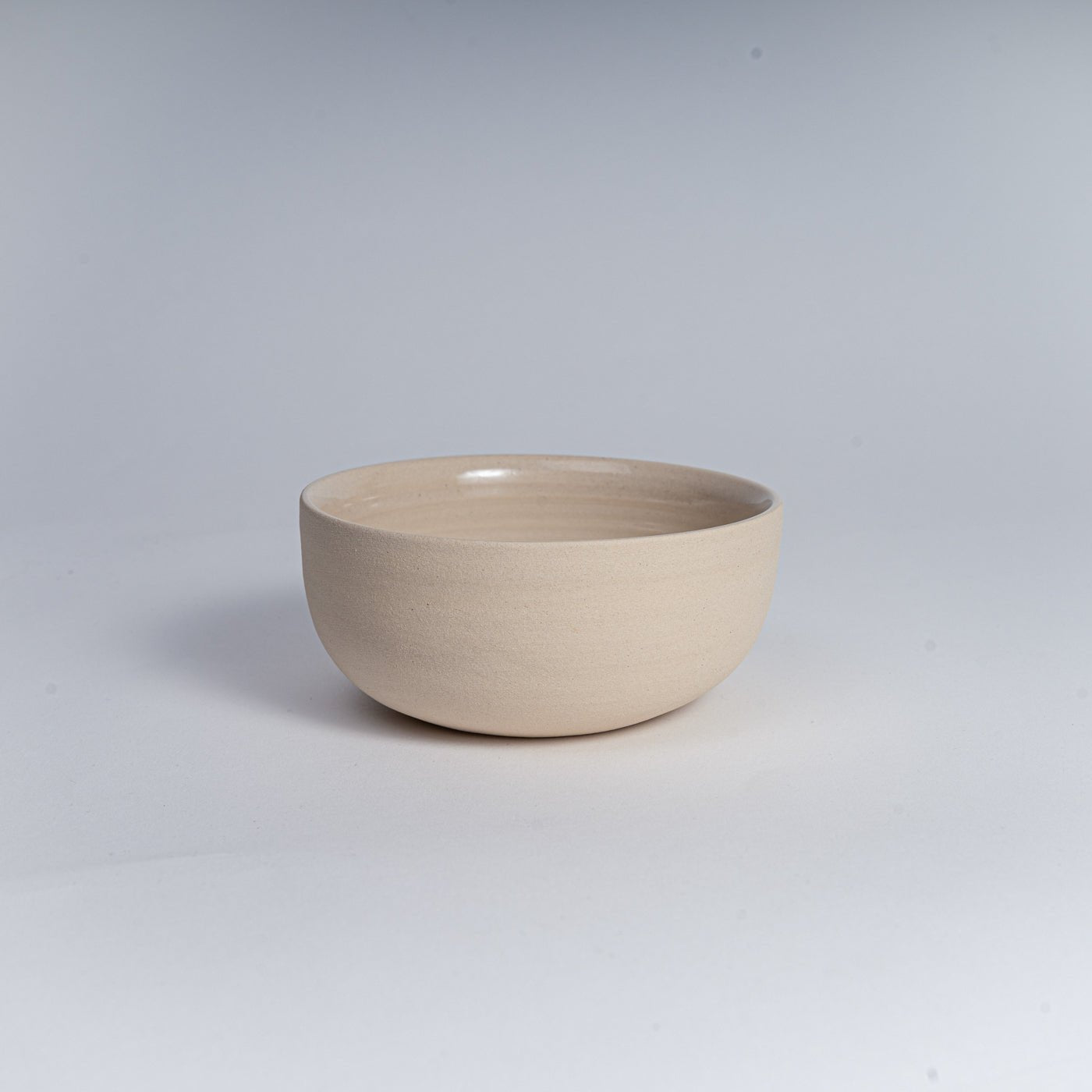 KUMO Cappuccino Tasse beige – flache Cappuccino-Form, weitere Ansicht