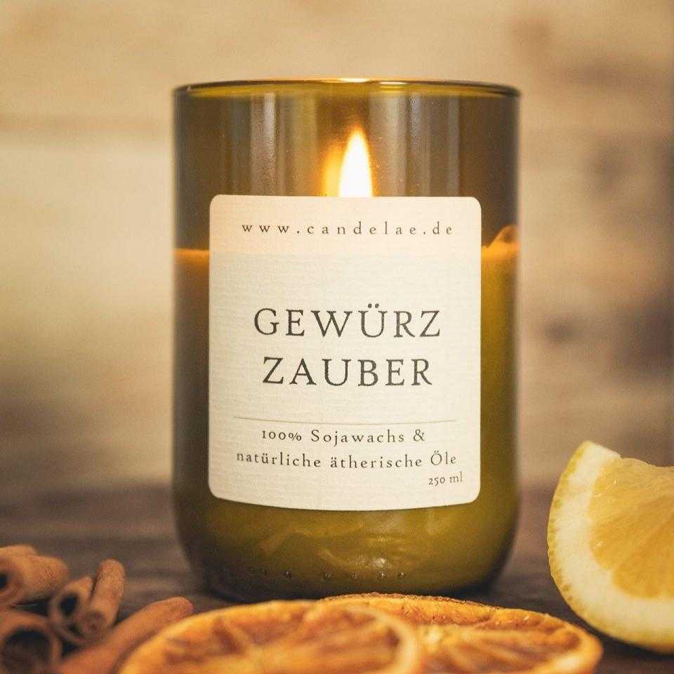 Gewürzzauber Duftkerze von Candelae, Detailansicht des Kerzenglases