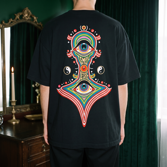 Tropfen — Blick: Rückenprint auf schwarzem Oversized-T-Shirt, Temple of Desire.