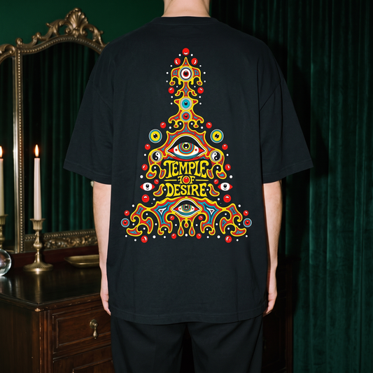 Buddha — Nacht: Rückenprint auf schwarzem Oversized-T-Shirt, Temple of Desire.