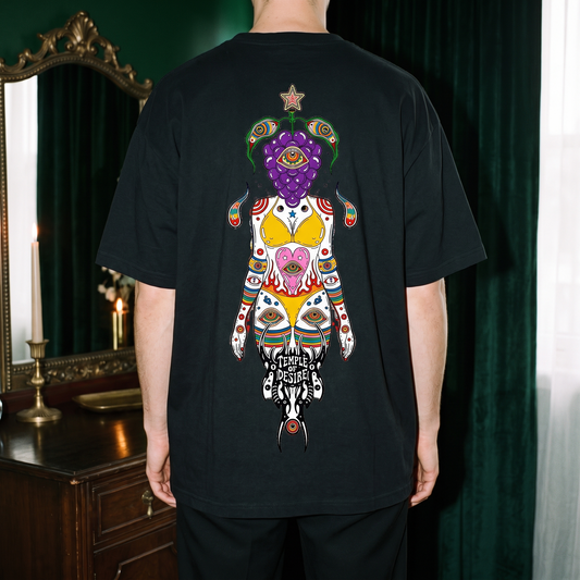 Göttin — Traube: Rückenprint auf schwarzem Oversized-T-Shirt, Temple of Desire.