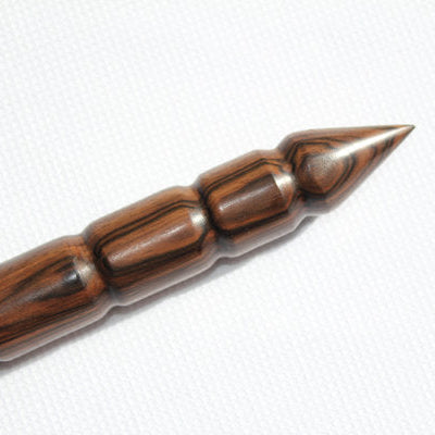 Hellbrauner Kamagong Dulo-Dulo mit Griffrillen