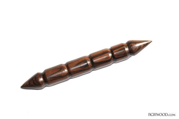 Hellbrauner Kamagong Dulo-Dulo liegend