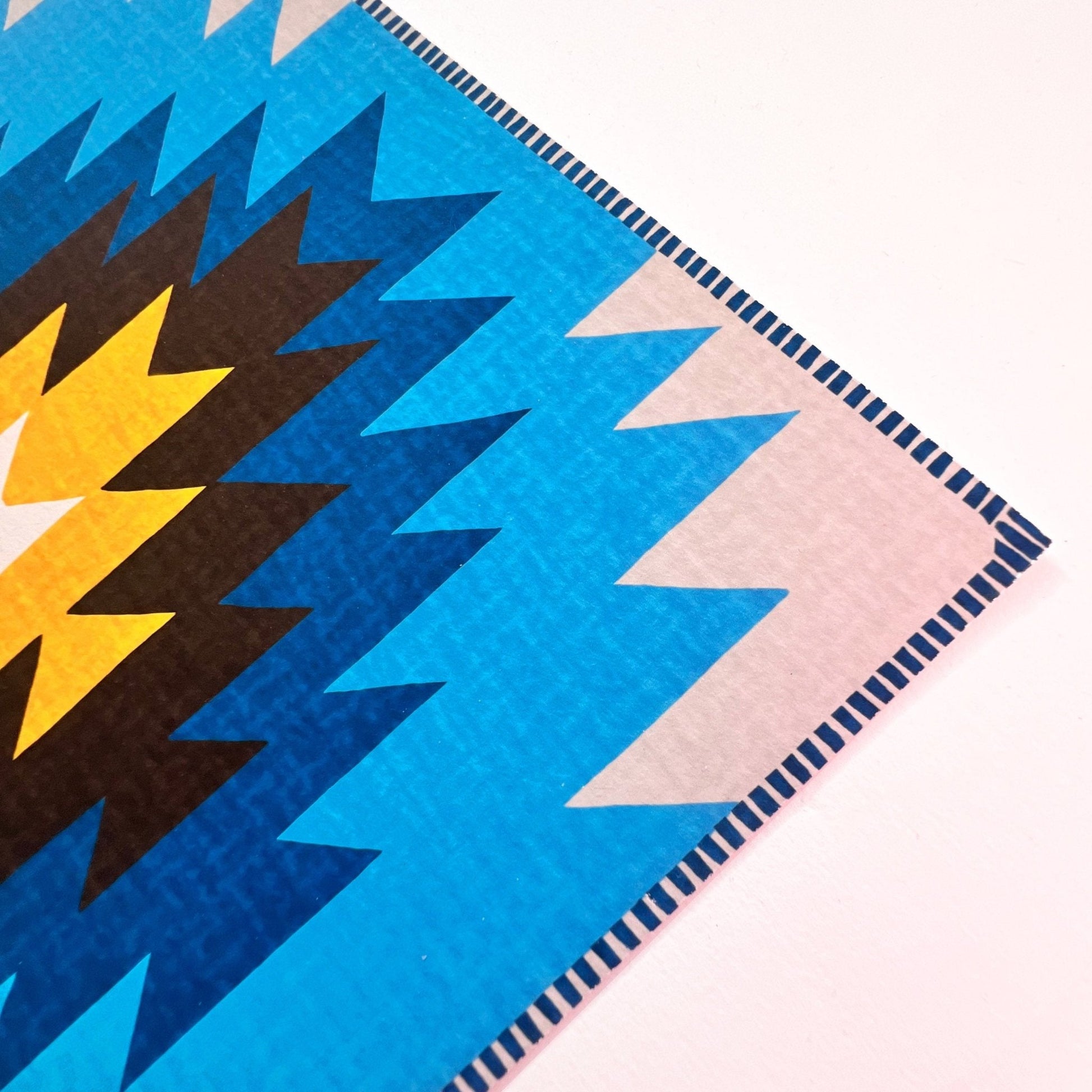 Kunstdruck Yamka azurblau als Boho-Wanddekoration im Wohnraum