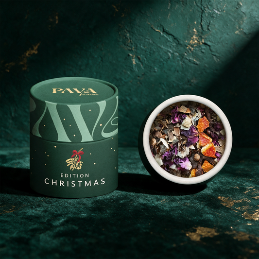 Christmas Edition Räuchermischung | Festlicher Weihnachtsduft – Produktansicht vor tiefem Smaragdgrün