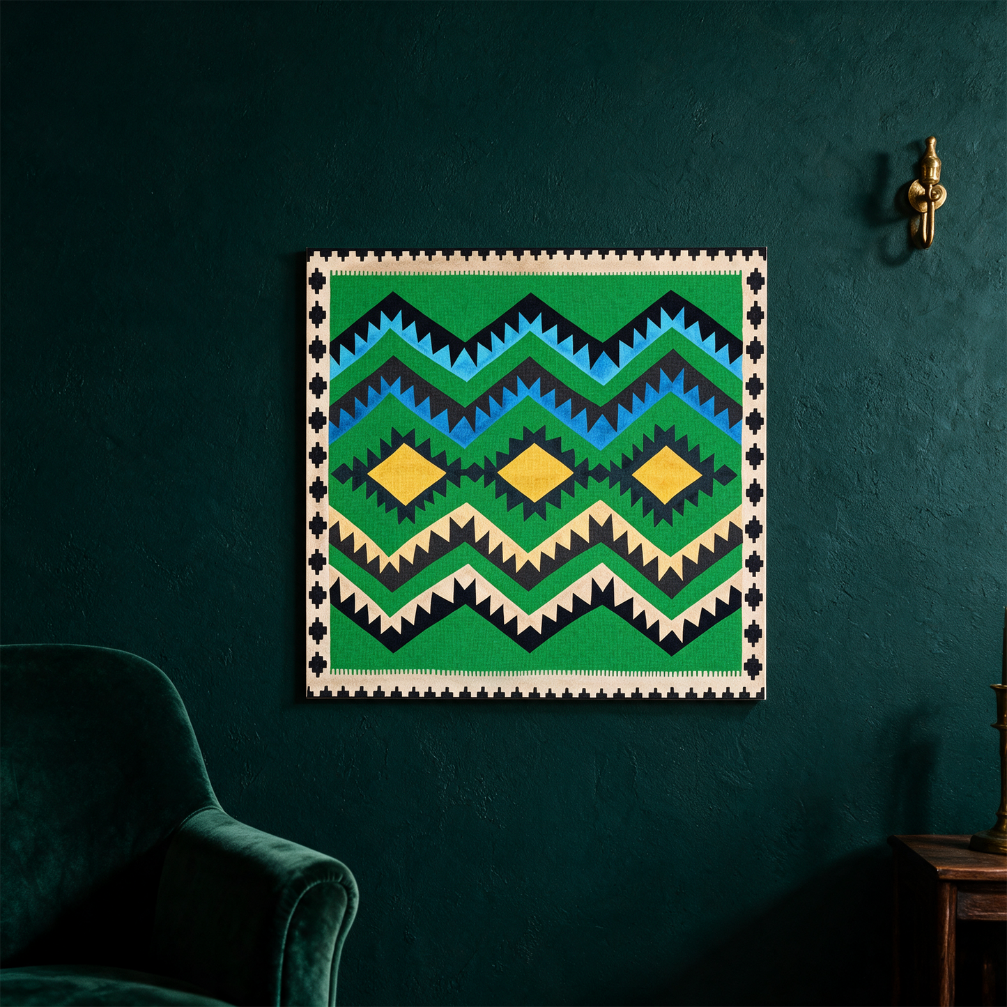 Kunstdruck Kilim Classic grün | Anatolische Boho-Wandkunst – Produktansicht vor tiefem Smaragdgrün