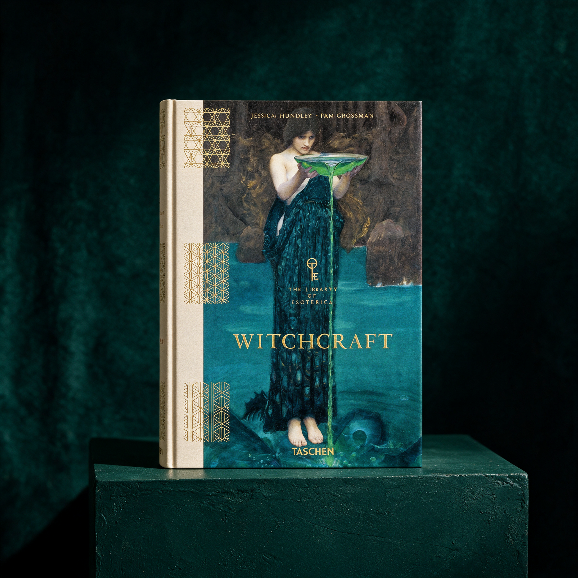 Witchcraft. The Library of Esoterica (English) – Produktansicht vor tiefem Smaragdgrün
