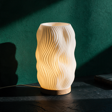 Flow Tischlampe | Wellen-Lichtkörper für gemütliches Ambiente
