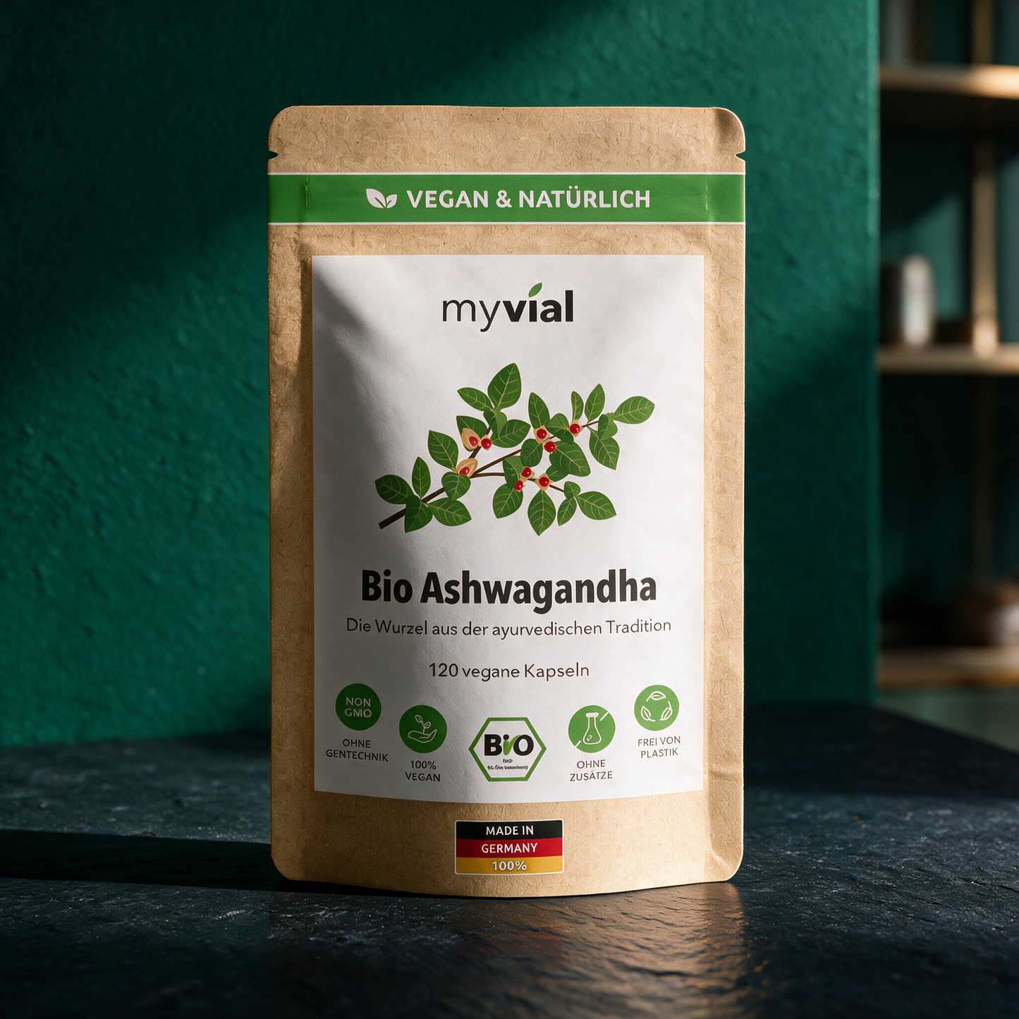 Bio Ashwagandha Kapseln | Adaptogen-Wurzel für Balance & Ruhe – stimmungsvolle Kontextansicht in der smaragdgrünen Temple-of-Desire-Bildwelt
