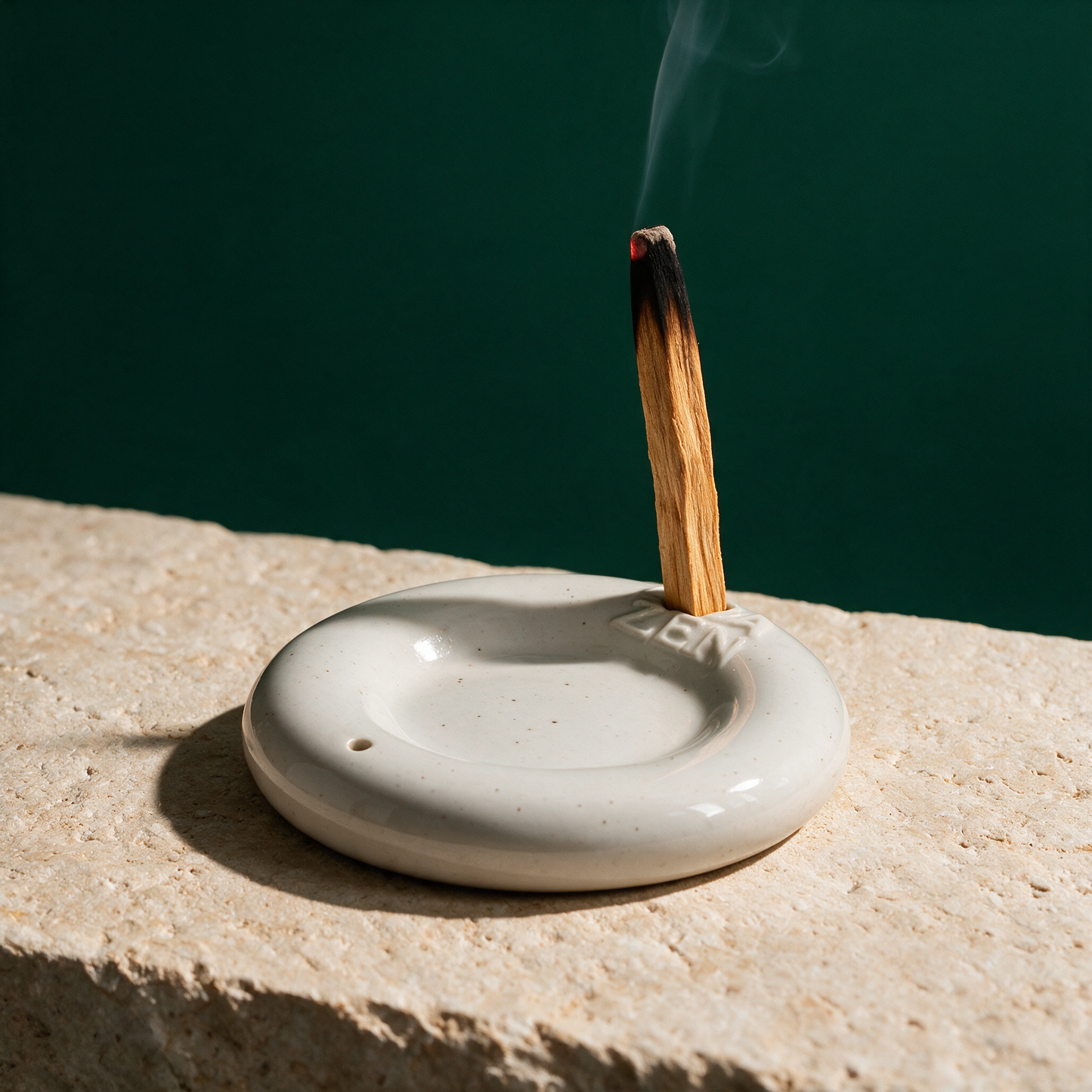 Zen Holder Räucherschale | Halter für Zen Sticks, Paper & Palo Santo – Material- und Detailansicht in der Temple-of-Desire-Bildwelt