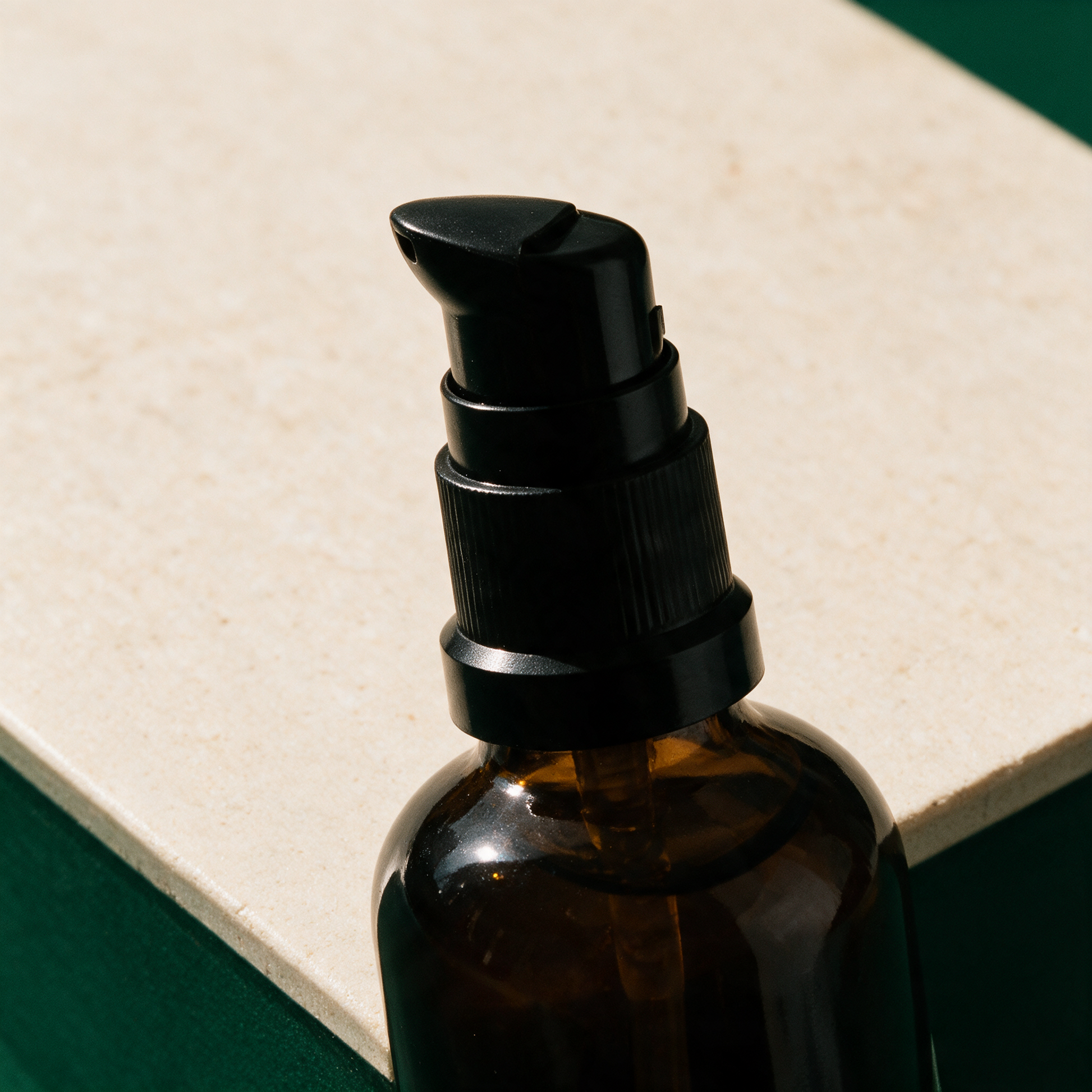 Body Oil Sanddorn 50 ml | Naturkosmetik-Körperöl für zarte Haut – label detail in der Temple-of-Desire-Bildwelt