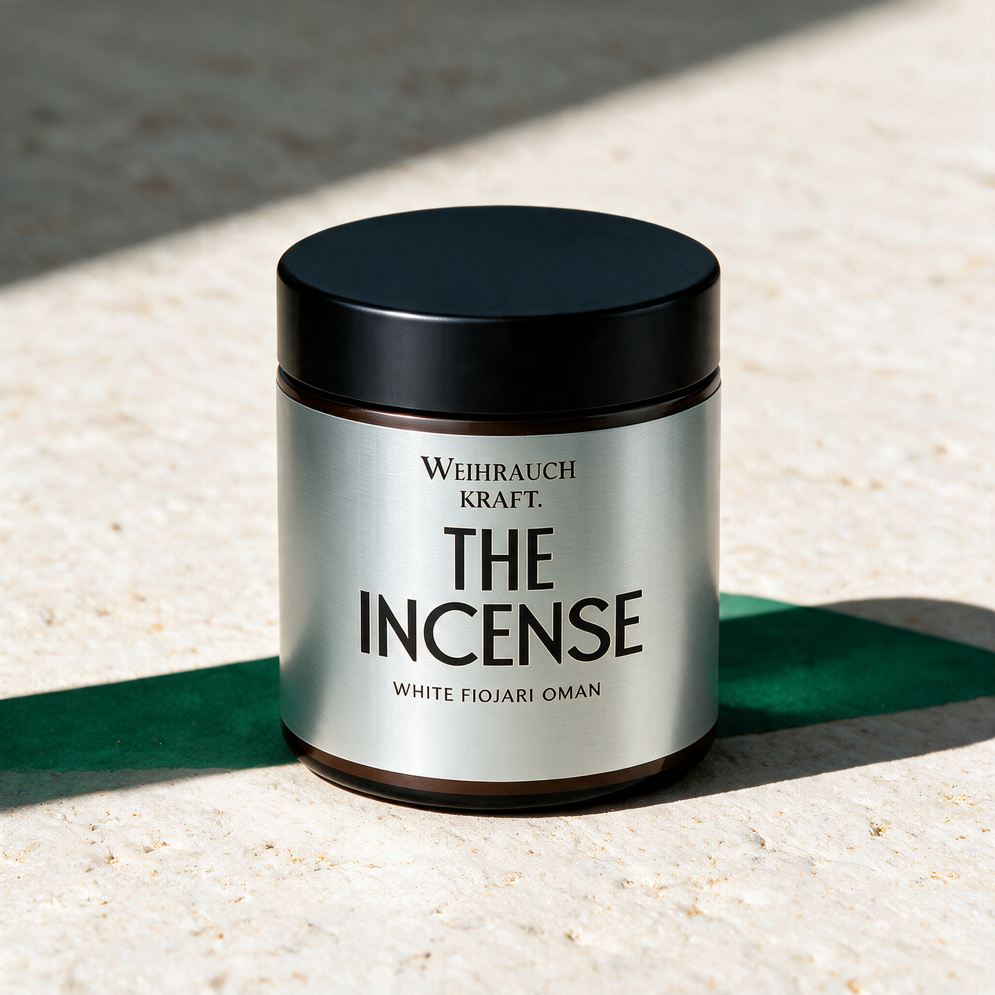 THE INCENSE | Weihrauchharz aus Oman für klare Räuchermomente – reine Produktansicht in der Temple-of-Desire-Bildwelt