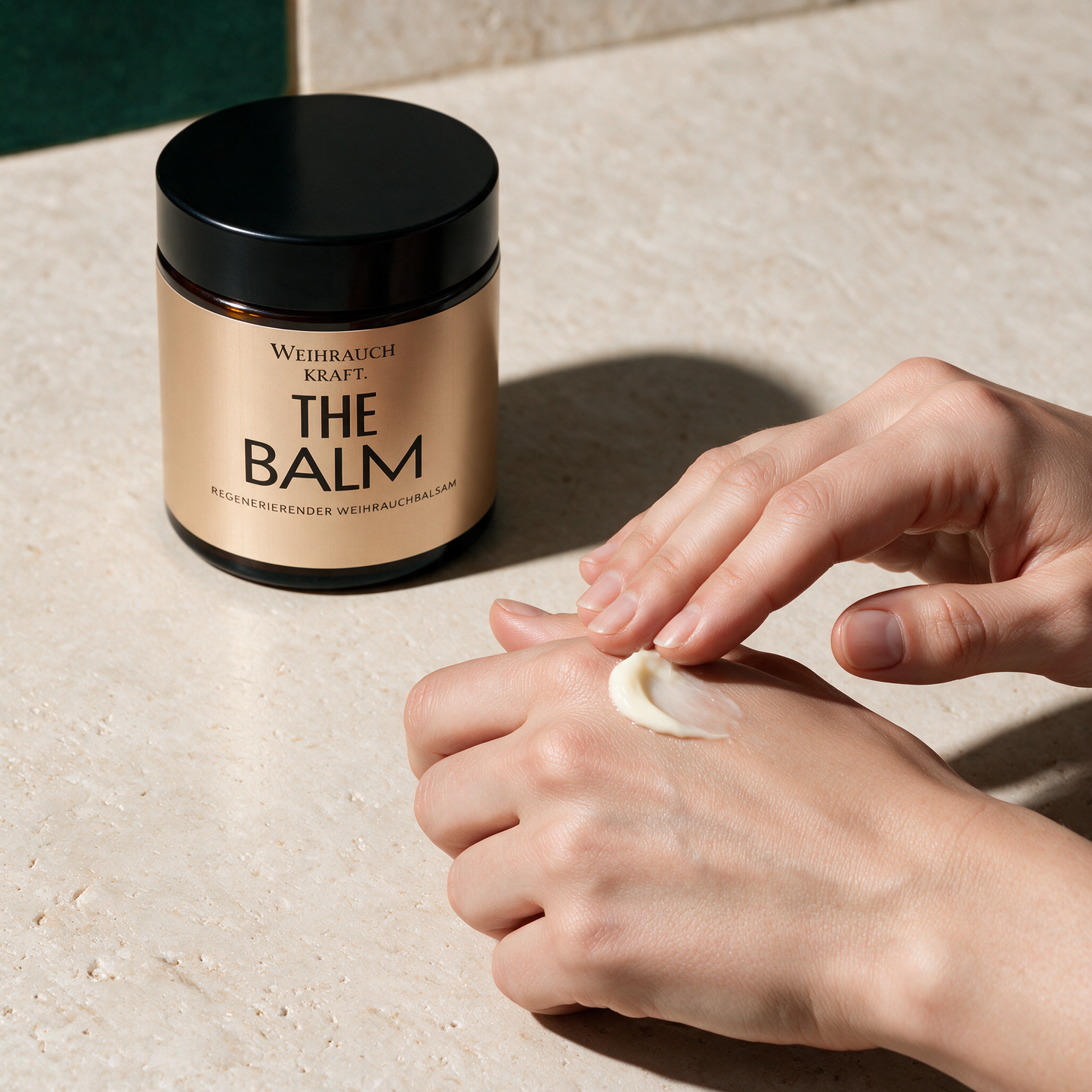 THE BALM | Weihrauchbalsam für Gesicht, Körper & Hände – Anwendungsansicht in der Temple-of-Desire-Bildwelt